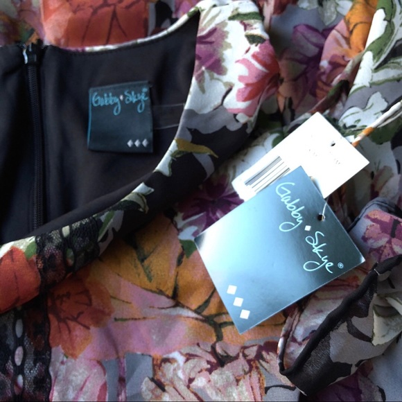 Gabby Skye  Winter Florals Cold Shoulder Dress - Picture 8 of 8